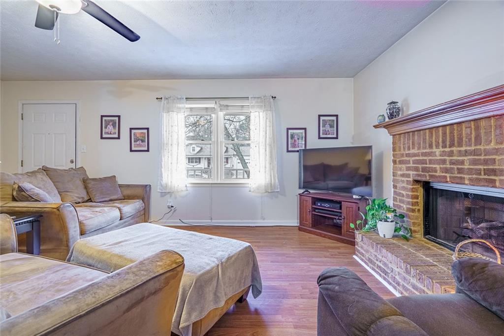 2810 Crystal Brooke Lane