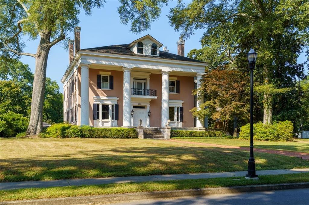 303 KENNESAW Avenue NW