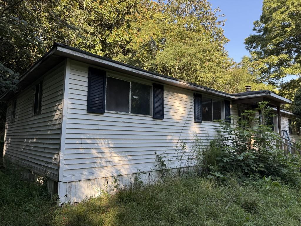 11 Falcon Drive