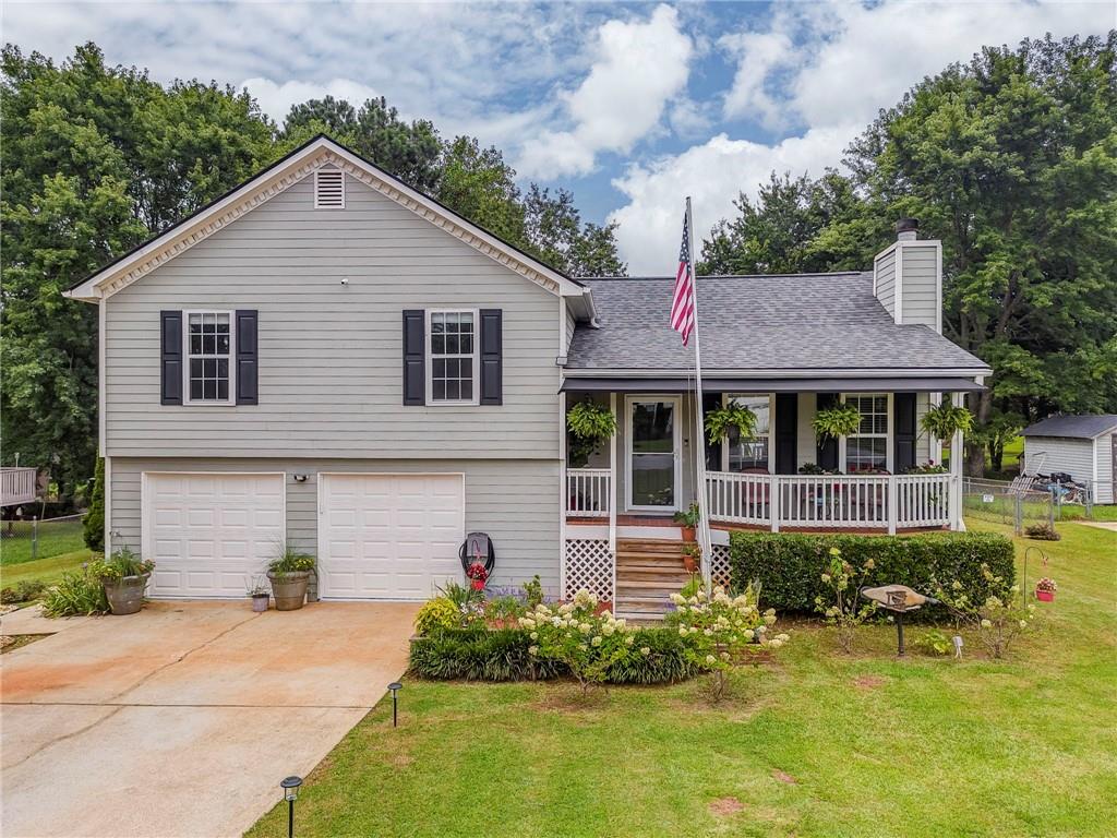 Welcome to 44 Poseidon Way, a beautifully maintained 4-bedroom, 3-bath home in Lawrenceville. This versatile property offers plenty of space for extended family living or an income-producing rental. The fully finished basement features its own private in-law suite complete with a bedroom, full bath, and kitchen-net perfect for guests, adult children, or tenants.
Upstairs, you’ll find an inviting main living area with ample natural light, a functional kitchen, and comfortable bedrooms. The spacious lot provides room for outdoor gatherings, gardening, or future additions.
With no HOA and no rental restrictions, this home offers flexibility for investors and homeowners alike. Conveniently located near schools, shopping, dining, and major highways, it’s the perfect blend of comfort, privacy, and opportunity.
Don’t miss your chance—schedule a showing today!