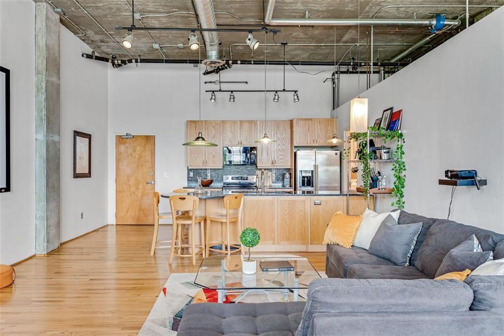 3235 Roswell Road NE 702