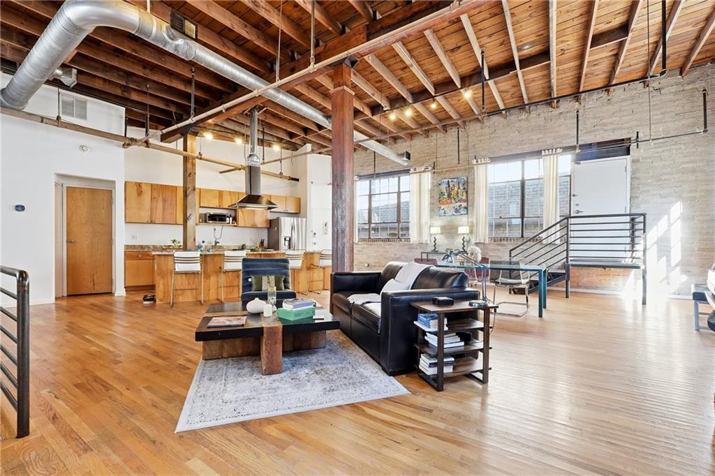 901 Bernina Avenue NE 2