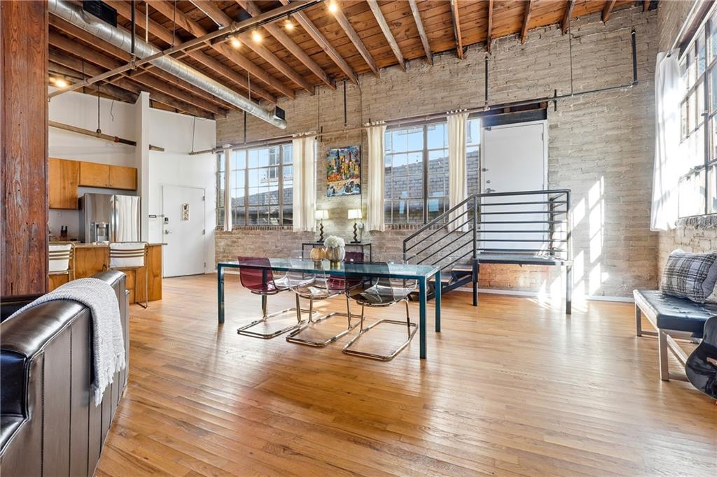 901 Bernina Avenue NE 2