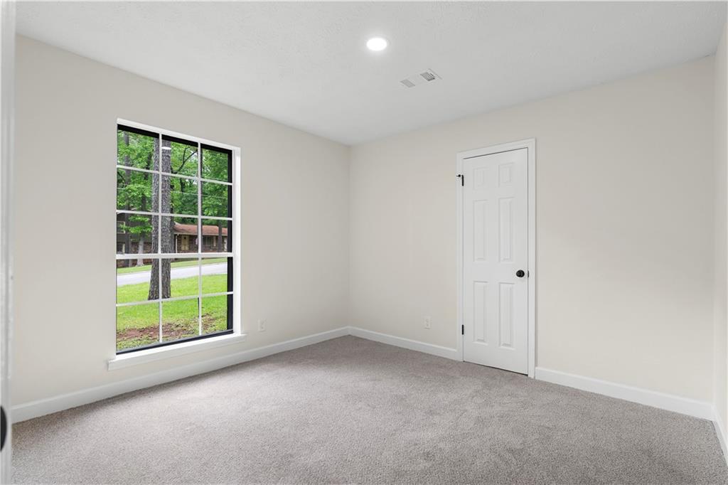 1490 Diplomat Drive, Riverdale, Georgia image 15
