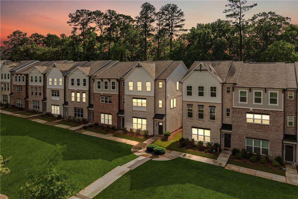 3409 Catalan Alley