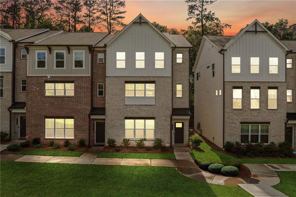 3409 Catalan Alley