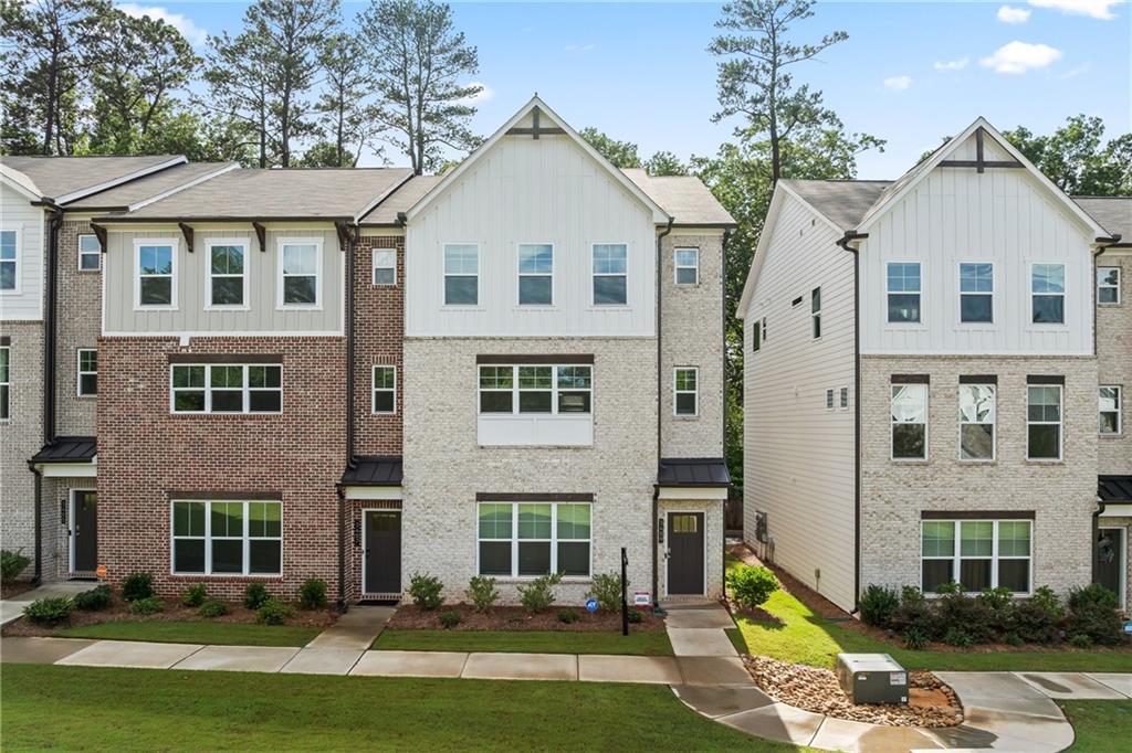 3409 Catalan Alley