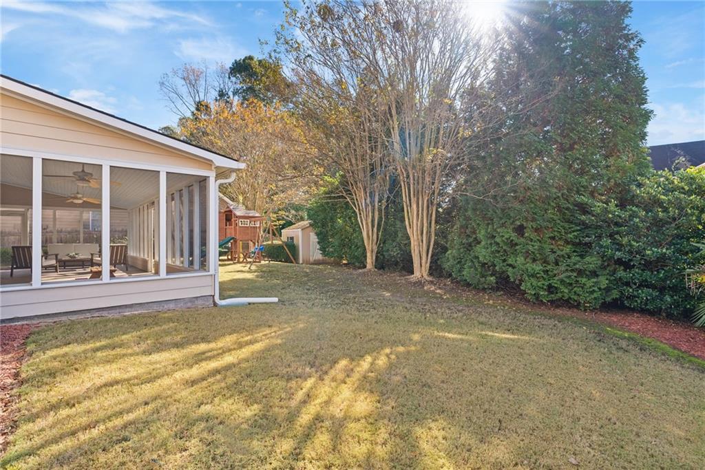 Lakefield Manor - Residential