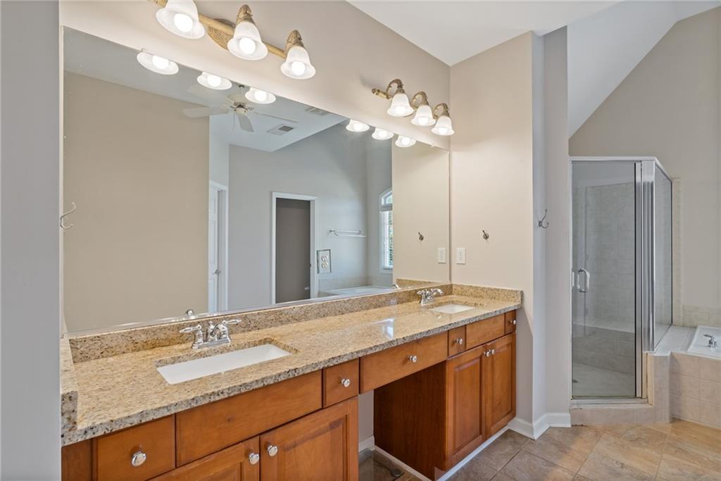 Lakefield Manor - Residential