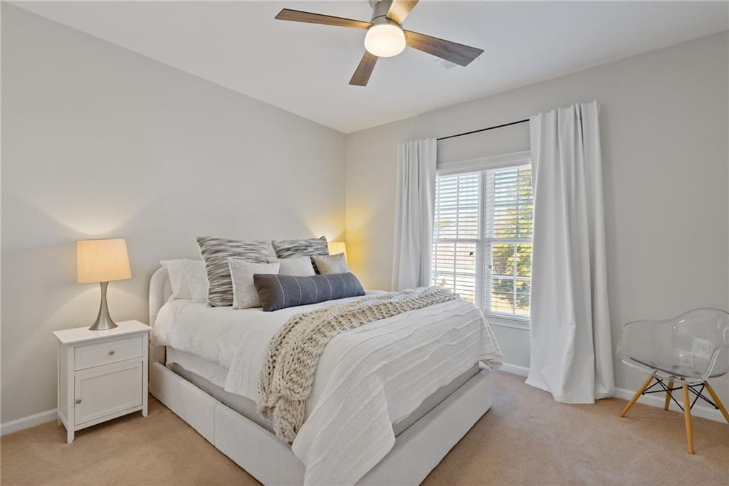 Lakefield Manor - Residential