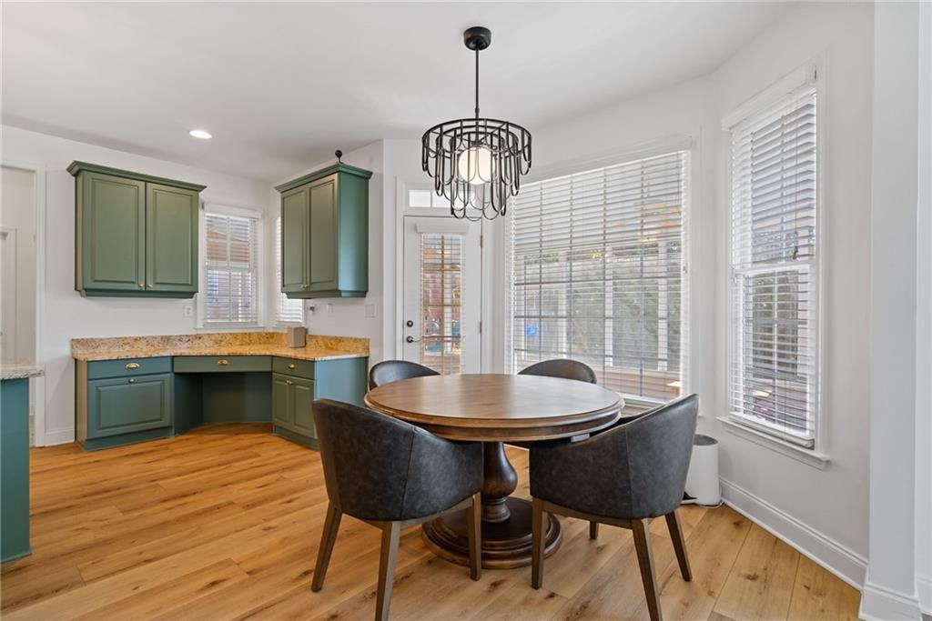 Lakefield Manor - Residential