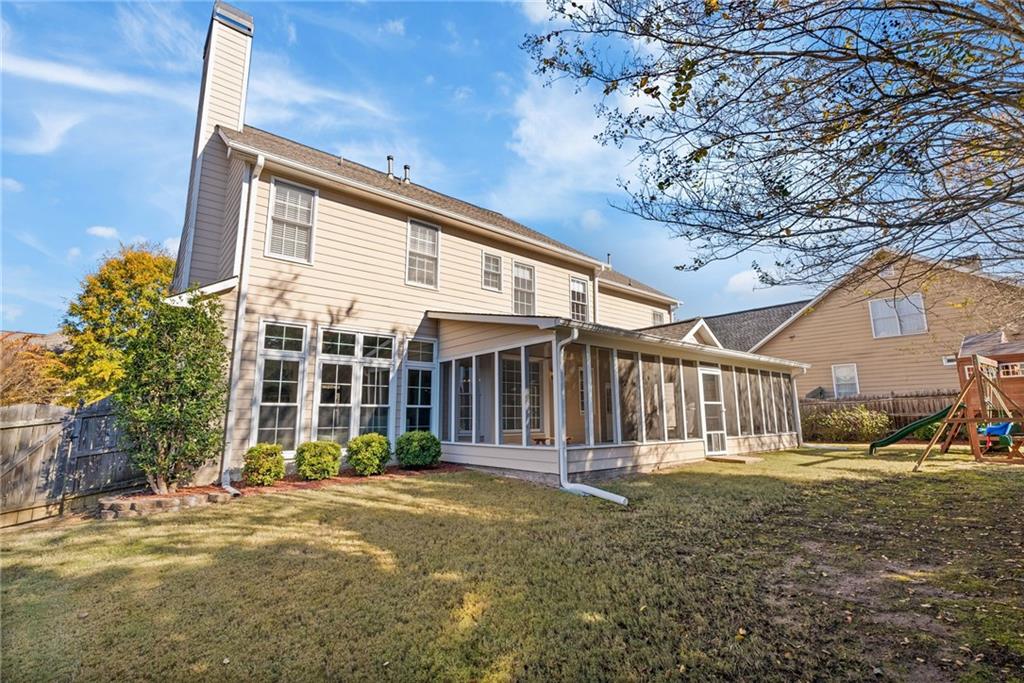 Lakefield Manor - Residential