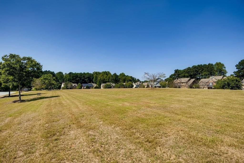 Lakefield Manor - Residential