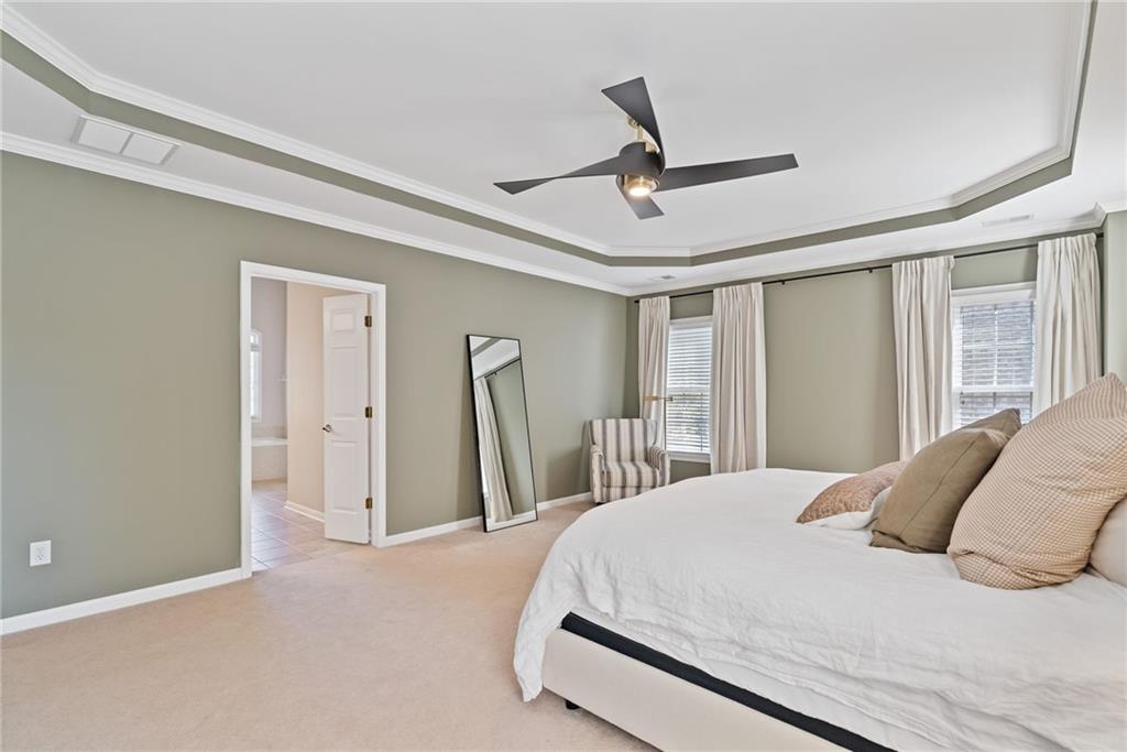 Lakefield Manor - Residential