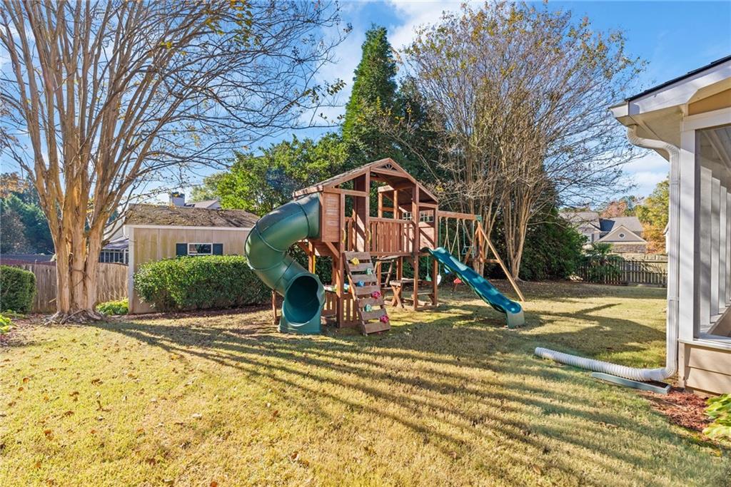 Lakefield Manor - Residential