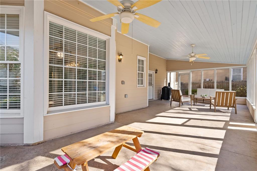 Lakefield Manor - Residential