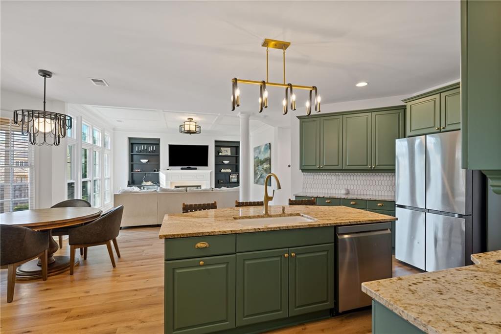 Lakefield Manor - Residential