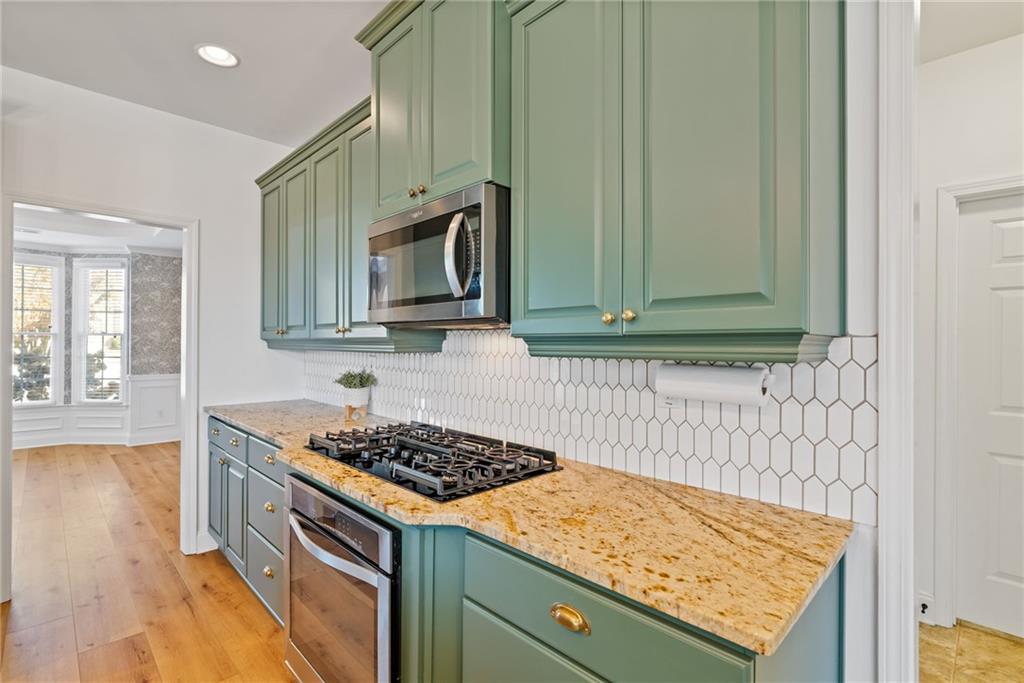 Lakefield Manor - Residential