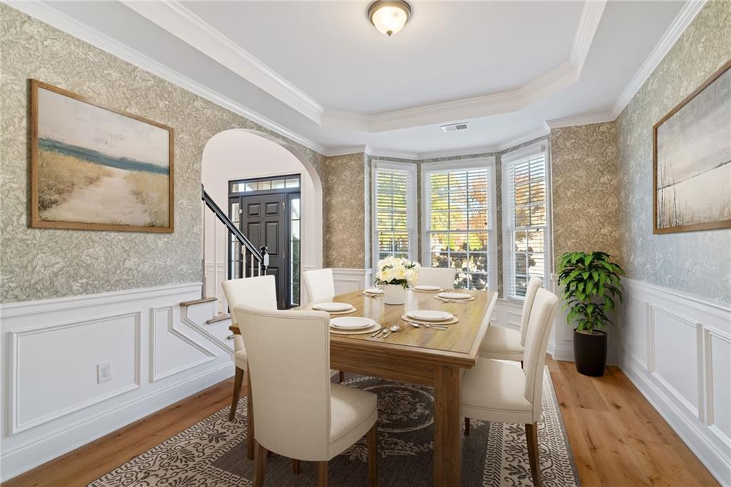 Lakefield Manor - Residential