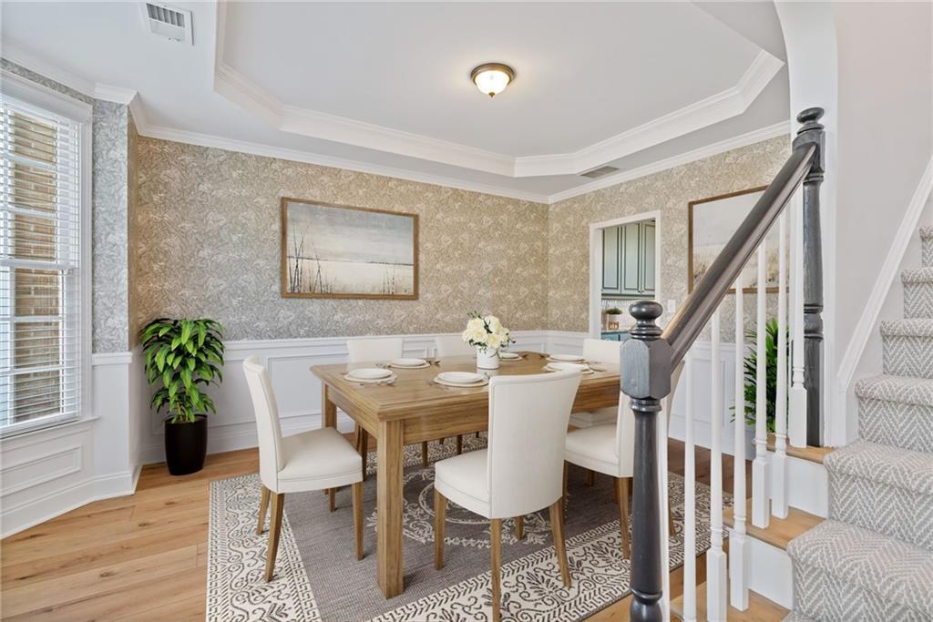 Lakefield Manor - Residential