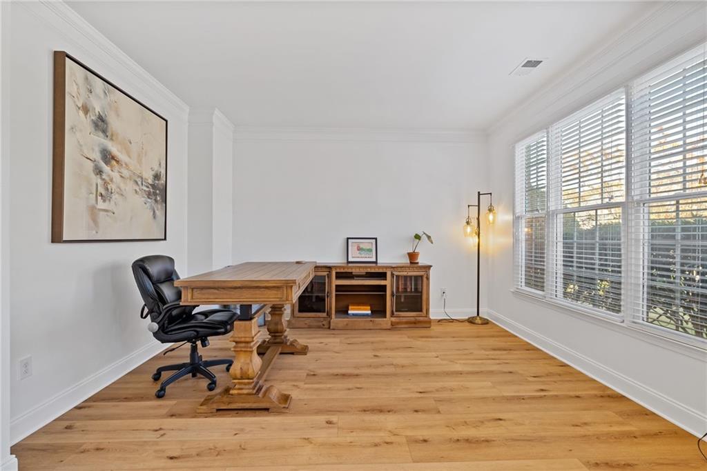 Lakefield Manor - Residential