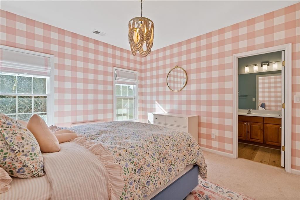 Lakefield Manor - Residential