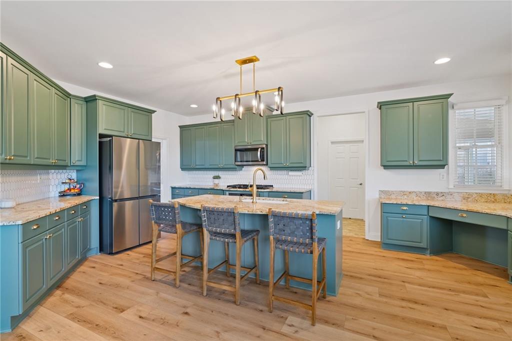 Lakefield Manor - Residential