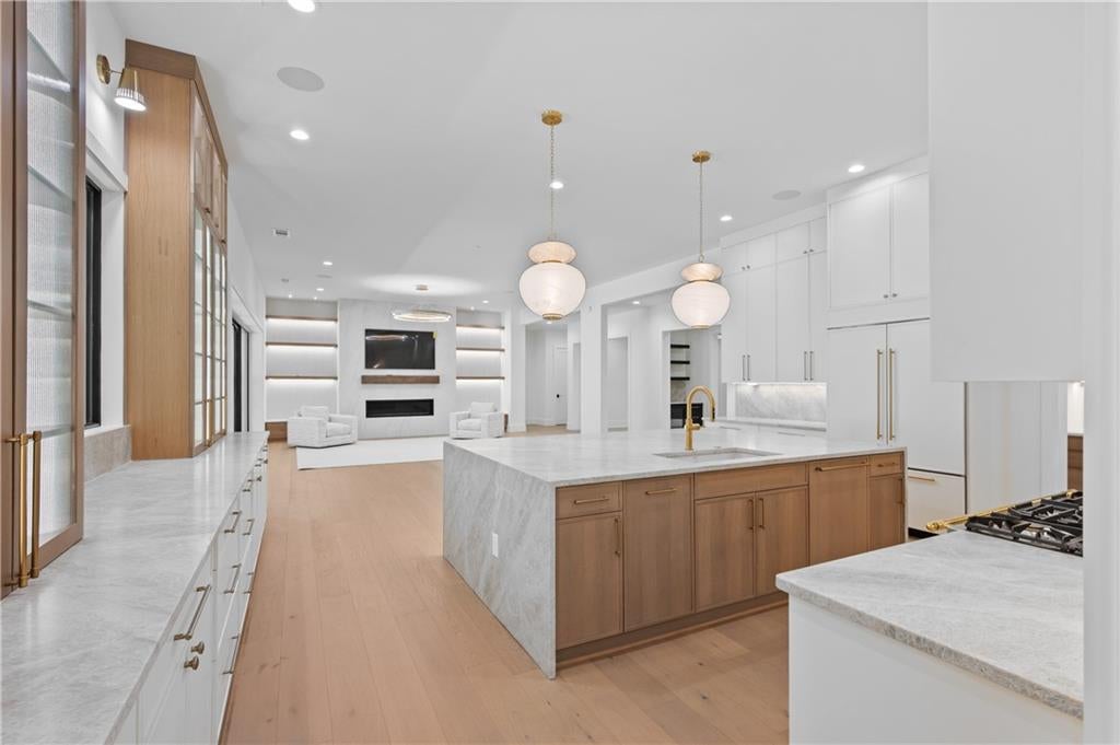 5050 Kings Close