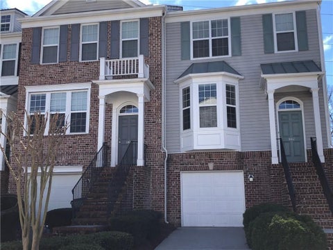 Townhouse For Rent - 1002 Thornborough Drive<br/> Alpharetta, GA 30004