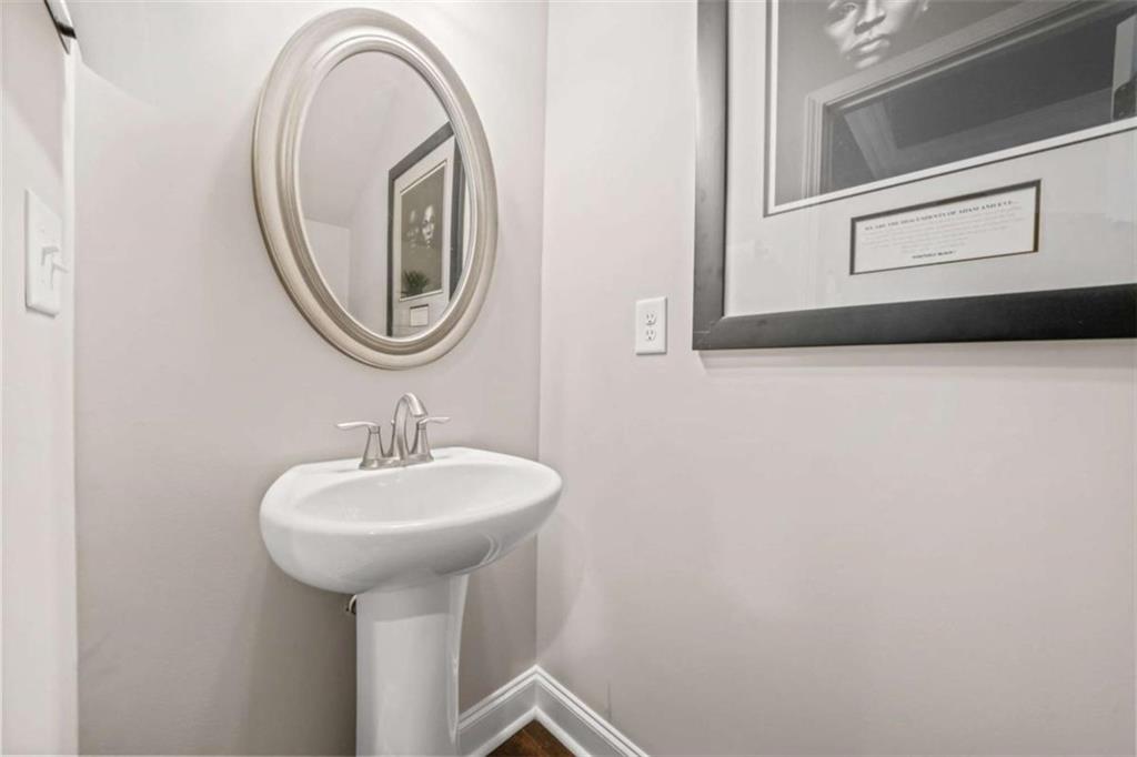 6441 Oakhurst Place, Fairburn, Georgia image 32