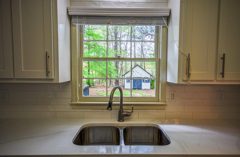 2048 Kelvin Drive, Lawrenceville, Georgia image 16