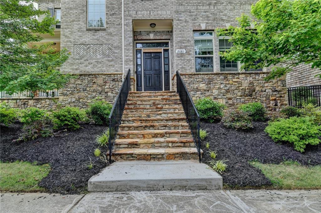 2081 Lee Road