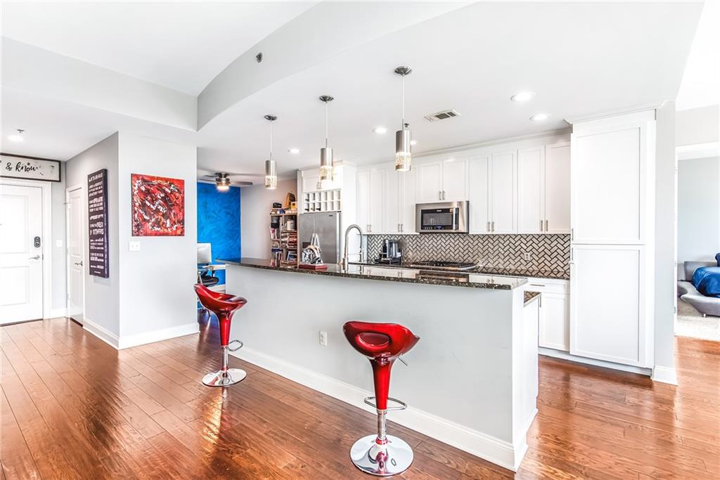 270 17th Street NW 1409