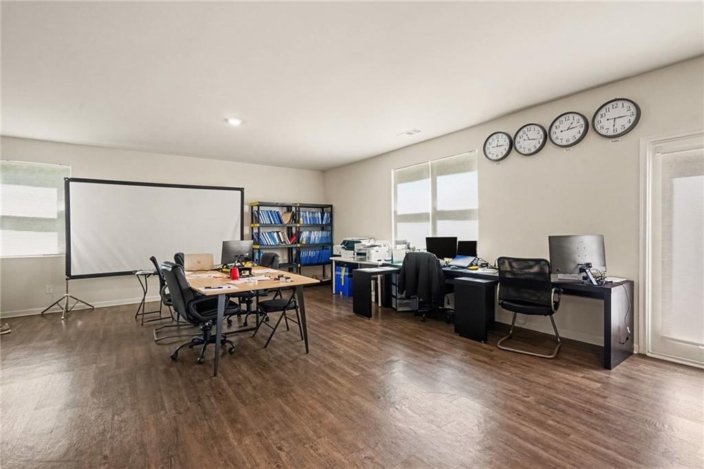 477 Starbuck Parkway