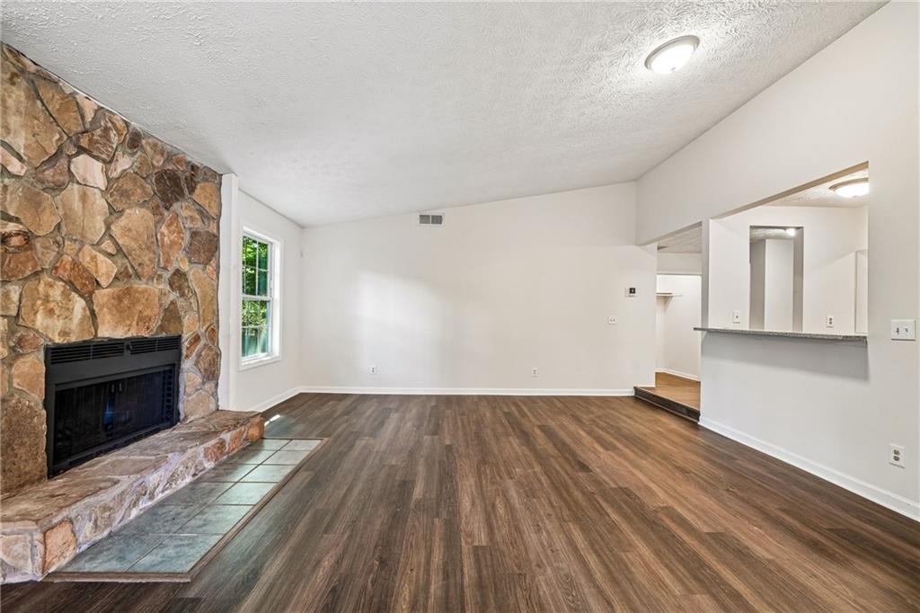 2464 Silver Moss Way