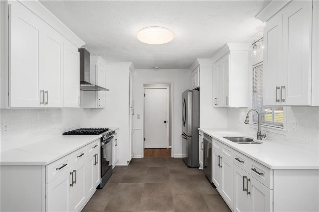 641 Gordon Combs Road NW