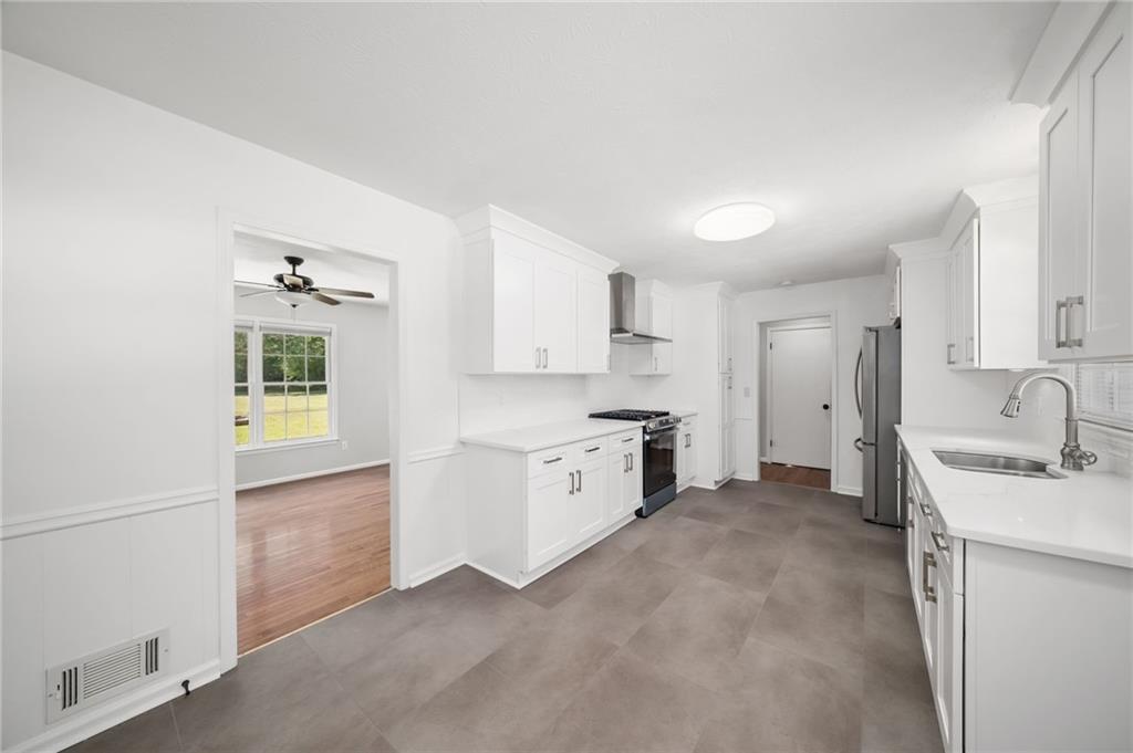 641 Gordon Combs Road NW