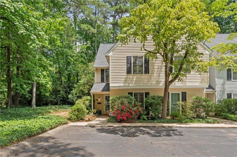 Townhouse For Sale - 4101 N Gloucester Place<br/> Atlanta, GA 30341
