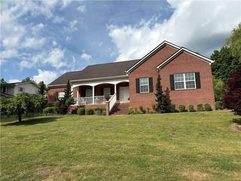 Photo of 805 Thomas Avenue, Chickamauga, GA 30707 (MLS # 7755945)