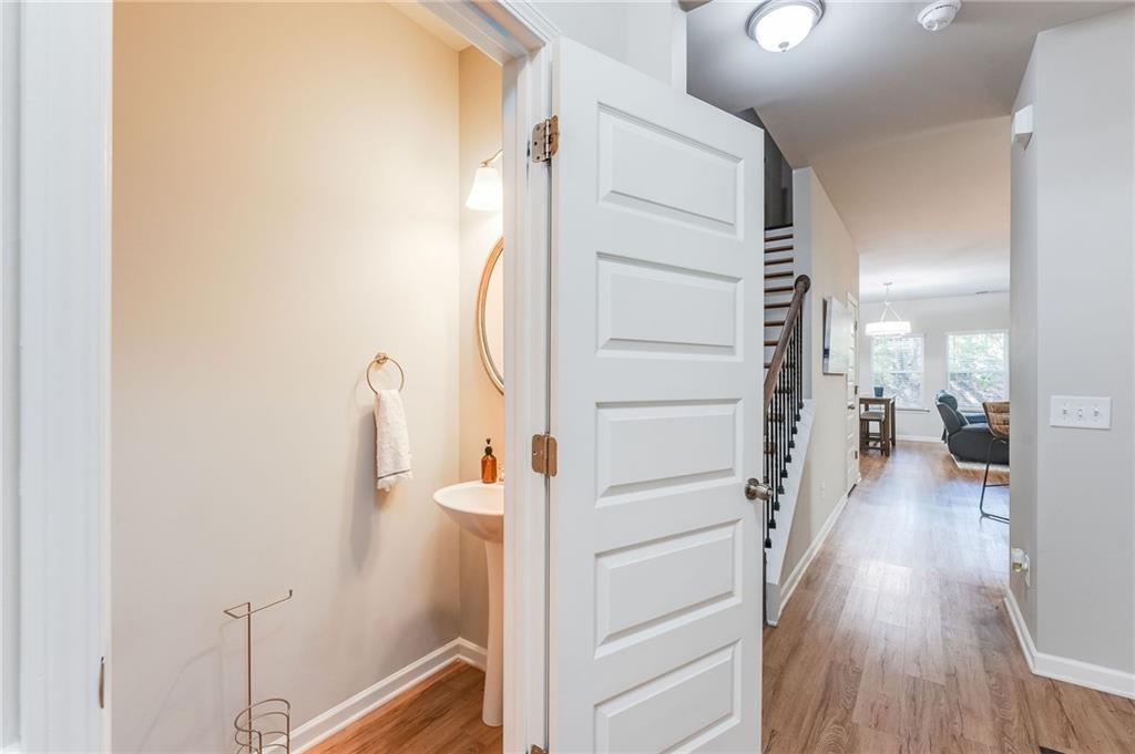 5525 Sable Way, Atlanta, Georgia image 4