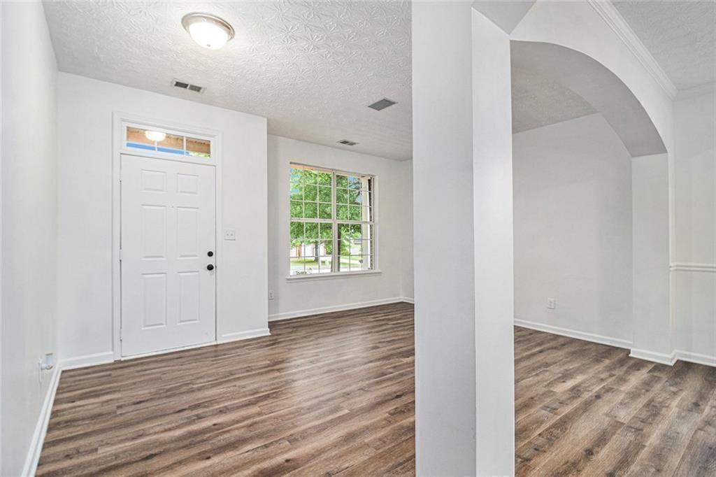 7454 Silver Arrow Trail SE