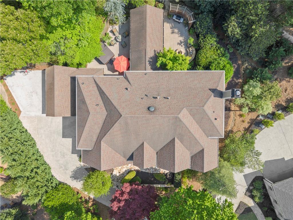 2407 Edgemere Court