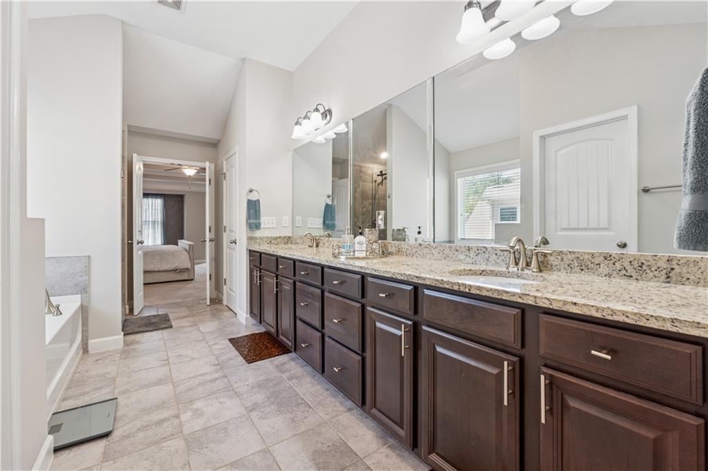 4050 Danbury Farms Drive, Cumming, Georgia image 23