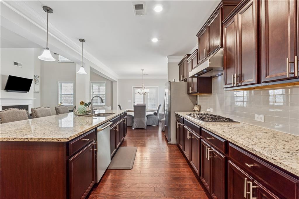 4050 Danbury Farms Drive, Cumming, Georgia image 10