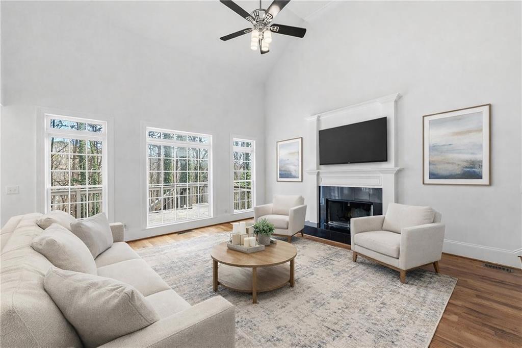 125 River North Circle