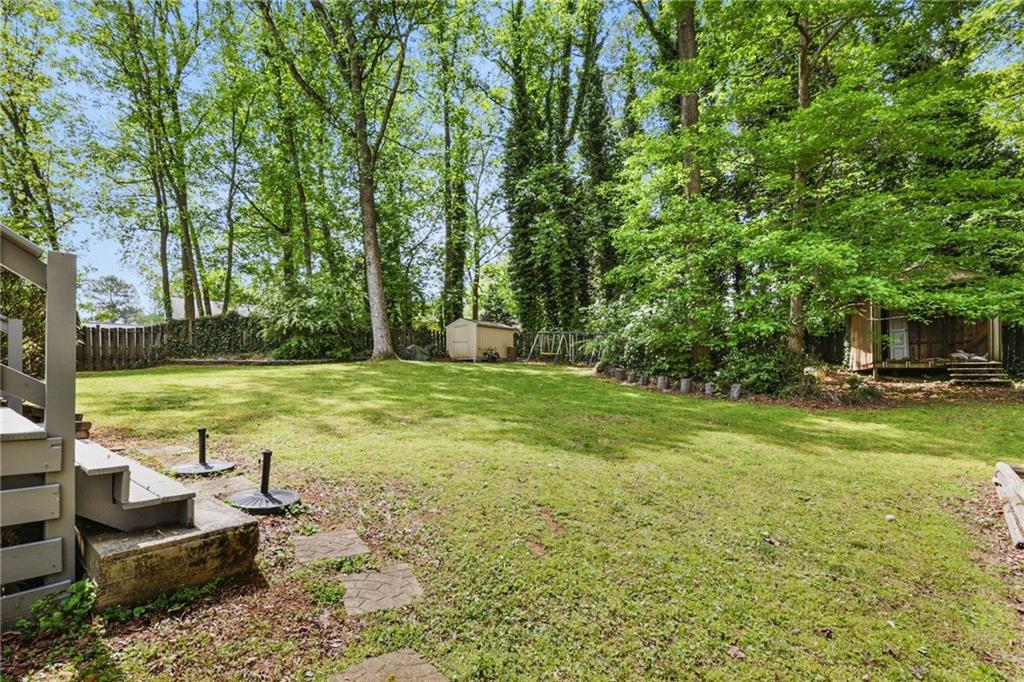 1767 Hunters Trace, Lilburn, Georgia image 25