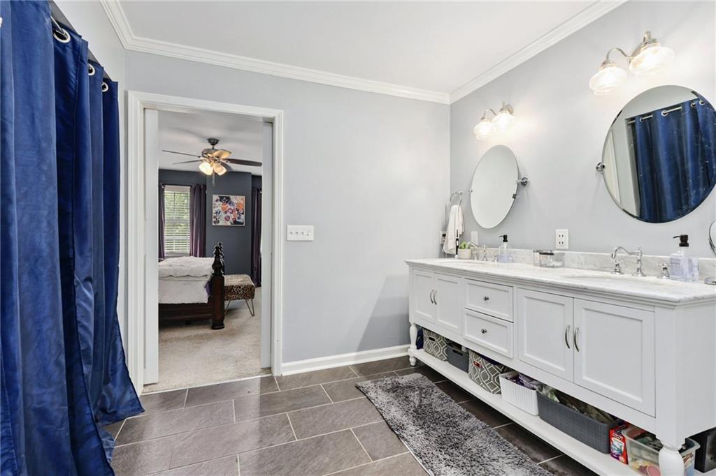 1767 Hunters Trace, Lilburn, Georgia image 18