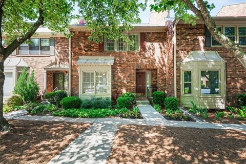 Condo For Sale - 6190 Windsor Trace Drive<br/> Peachtree Corners, GA 30092