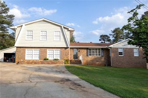 Single Family Residence in Duluth GA 3528 Tracey Dr Dr.jpg