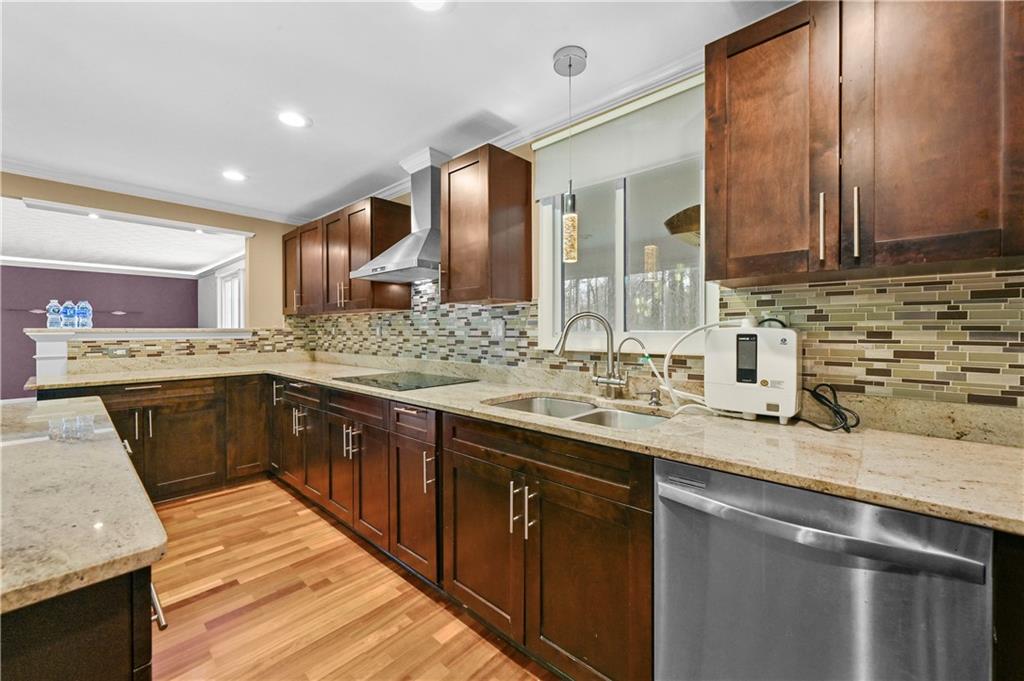 4608 Rosemear Court, Norcross, Georgia image 3